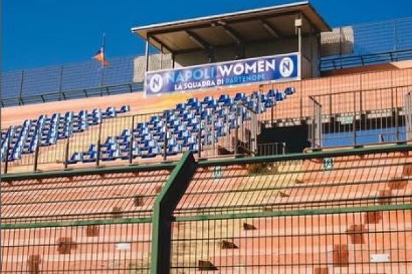 napoli-women.JPG