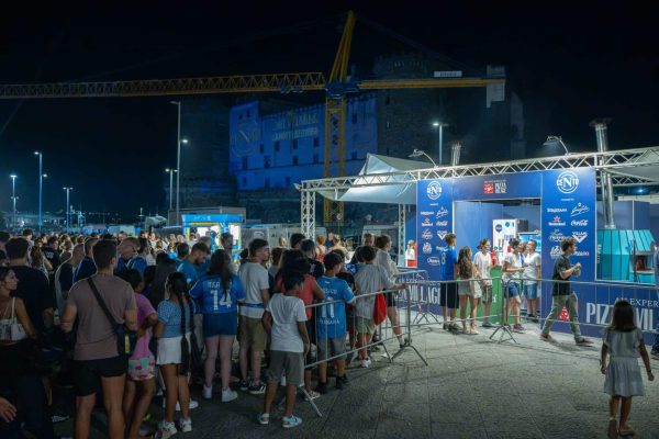 pizza-village-centenario-napoli-piazza-municipio.jpg