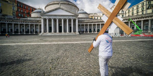 protesta-croci-pzza-plebisc