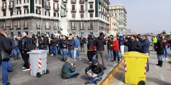 ristoratori-protesta-lungom