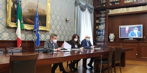 riunione-prefettura-strisce