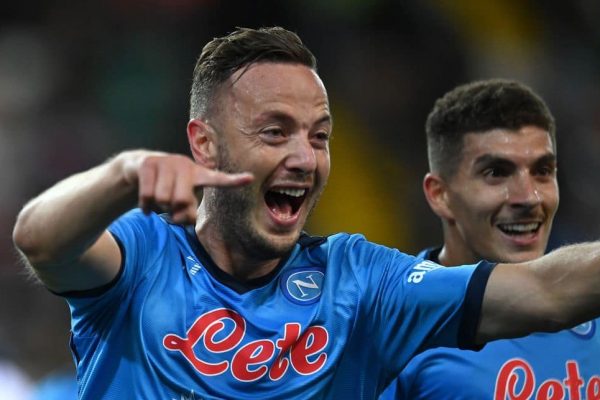 UDINE, ITALY - SEPTEMBER 20: Amir Rrahmani of SSC Napoli  celebrates after scoring his team second goal during the Serie A match between Udinese Calcio and SSC Napoli at Dacia Arena on September 20, 2021 in Udine, Italy. (Photo by Alessandro Sabattini/Getty Images)