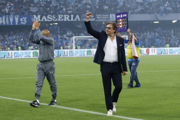 NAPLES, ITALY - MAY 07: Head coach Luciano Spalletti of SSC Napoli and the Sport Director Cristiano Giuntoli celebrate after winning the Serie A match between SSC Napoli and ACF Fiorentina at Stadio Diego Armando Maradona on May 7, 2023 in Naples, Italy. (Photo by Matteo Ciambelli/DeFodi Images via Getty Images)