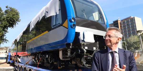 treno linea 6