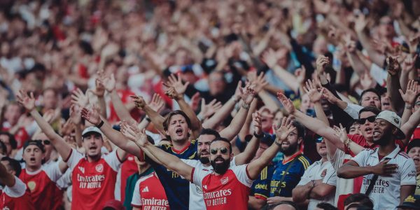 Napoli-Arsenal è ad alto rischio: attesi circa 1.500 tifosi inglesi. Nuova riunione sulla sicurezza e circa 45mila biglietti venduti.