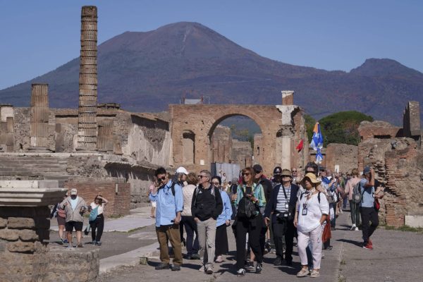 Turismo nel Vesuviano, calano le presenze estive. Il Consorzio Costa del Vesuvio punta su settembre, ottobre, cultura, vendemmia e trasporti.