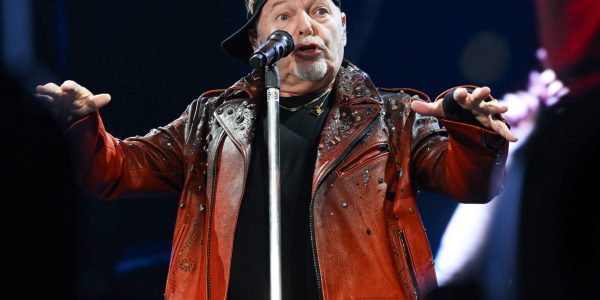 Vasco Rossi riceverà il dottorato honoris causa in Politica e Comunicazione dall’Università di Salerno. Cerimonia il 7 ottobre a Fisciano.
