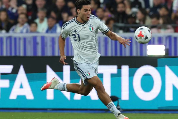 Francia-Italia finisce 1-1: Antonio Vergara debutta con gli Azzurri e lascia il segno nella ripresa. Tutti i dettagli della partita.
